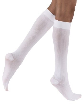 Jobst Seamless Anti-Embolism Knee-High Stockings, Closed Toe, 18 mmHg ...