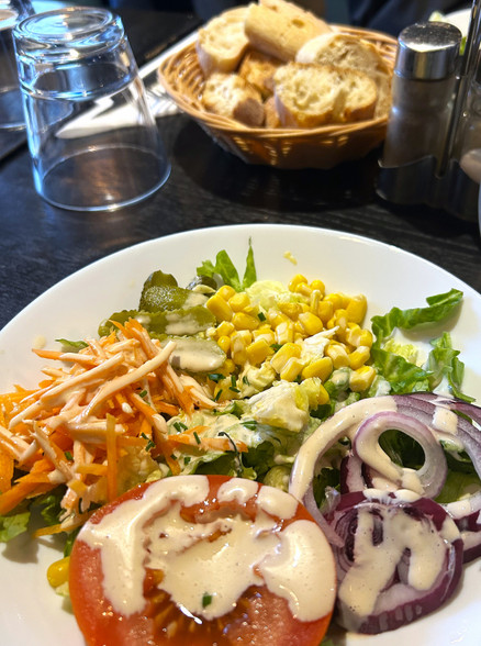 Paris Bistro Salad with Creamy Herb Vinaigrette - 4 side salads