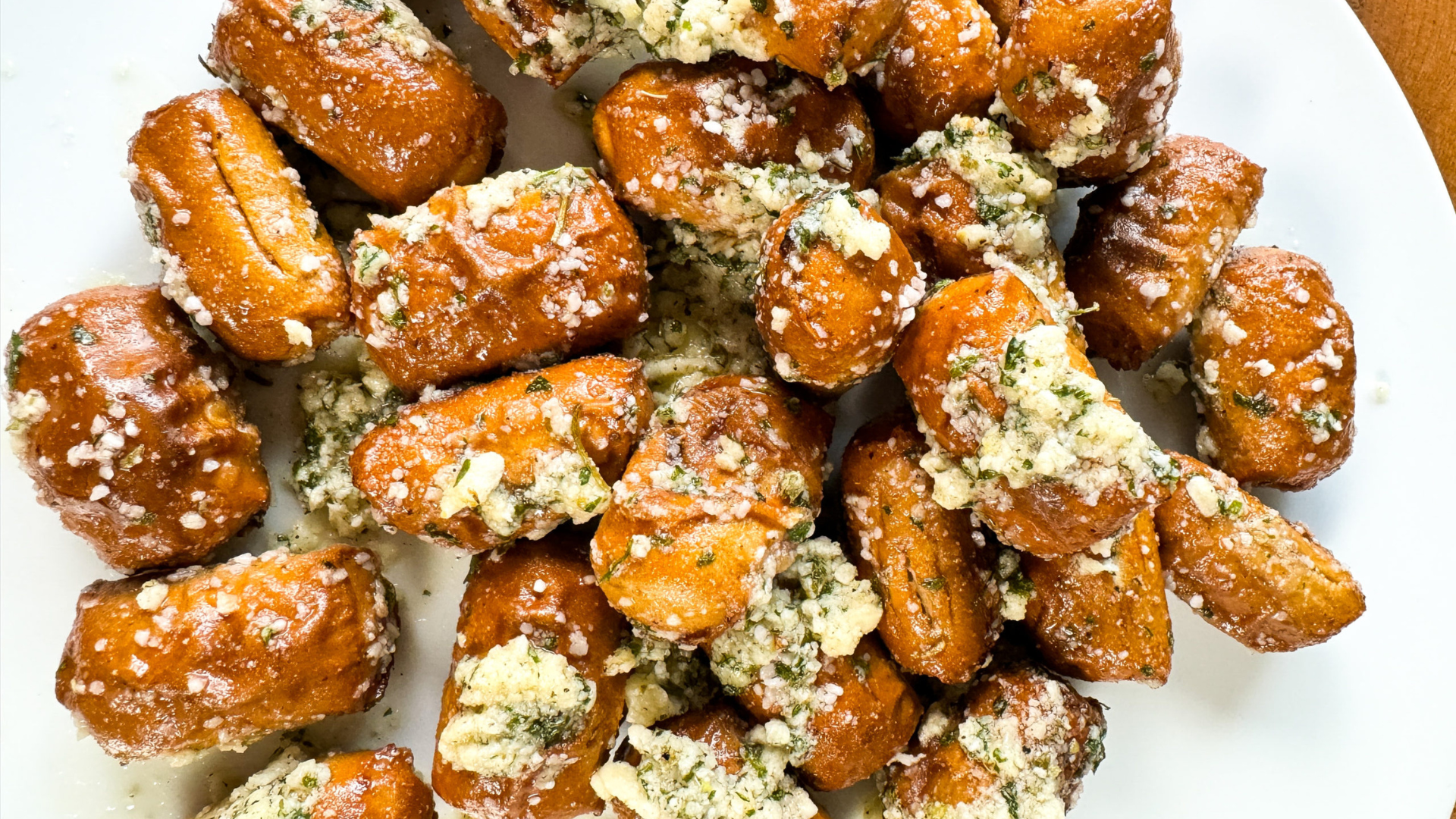 Garlic Parmesan Pretzel Bites