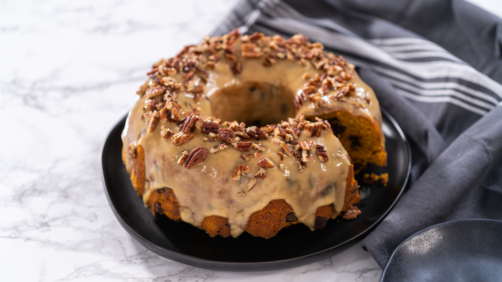 Orange Pecan Praline Cake