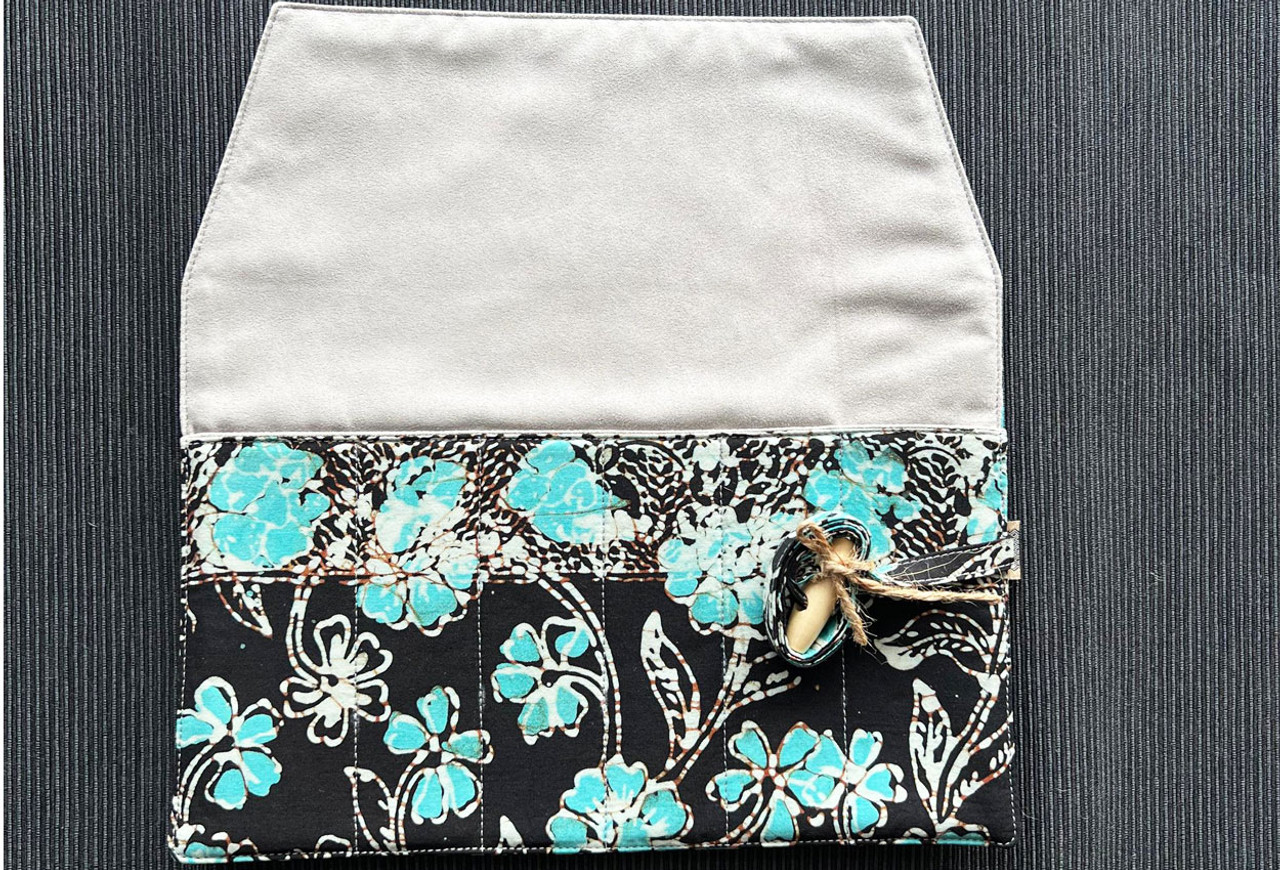 Desa Heritage Batik Textile Pen Wrap for Six Pens Design B 2025