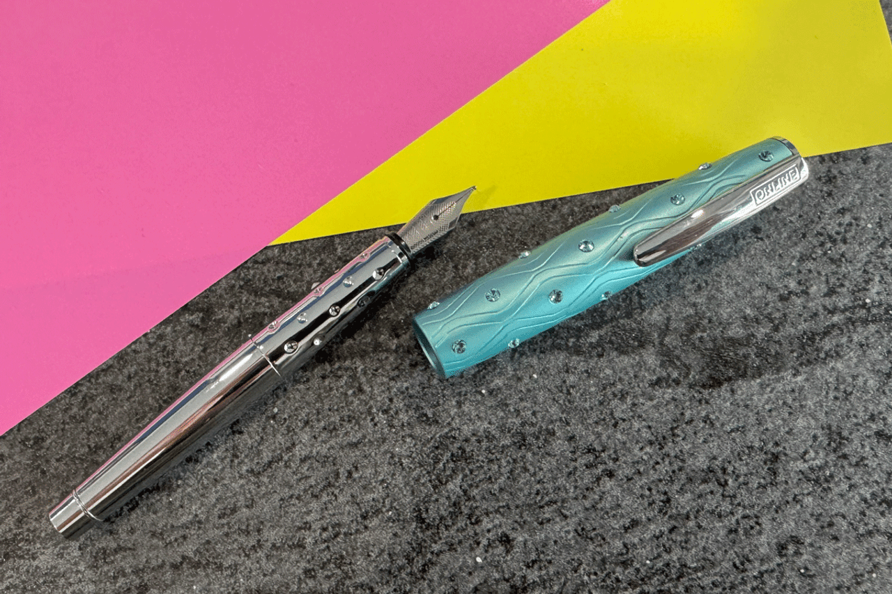 Online Crystal Inspiration Light Blue Fountain Pen Medium Nib