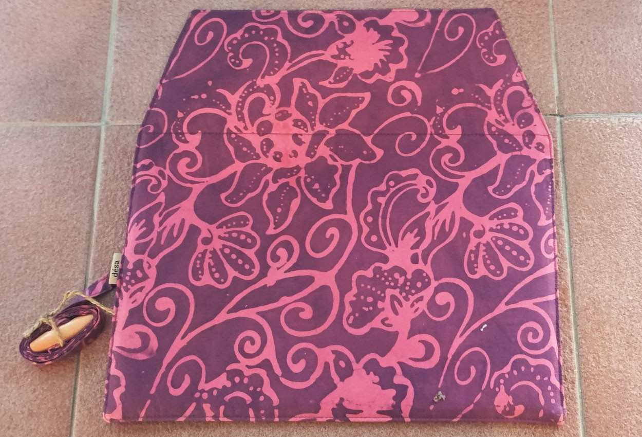 Desa Heritage Batik Textile Pen Wrap for Six Pens Magenta Flower 2025