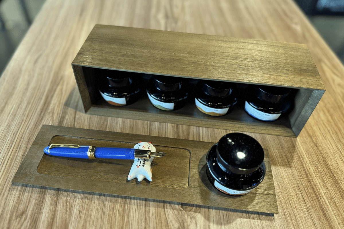 Nagasawa Shosai-Kobako (study small box)