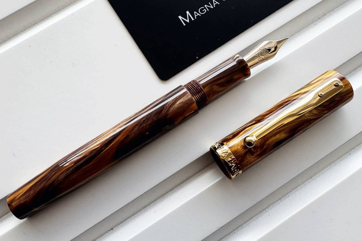Magna Carta Mag 600 Marron Golden Fountain Pen