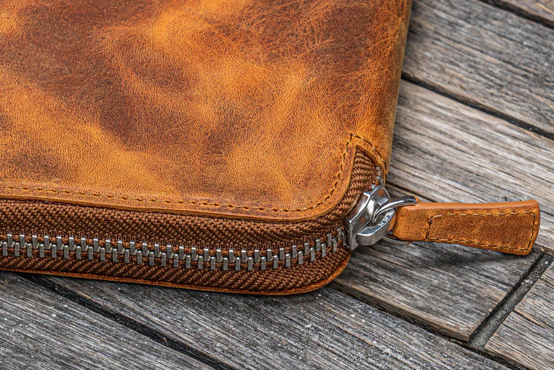 Leather Zippered B6 Planner Folio - Crazy Horse Brown