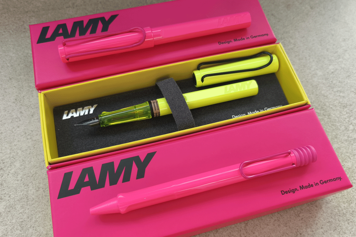 Lamy Safari Neon Yellow Ballpoint Pen (SE 2026)