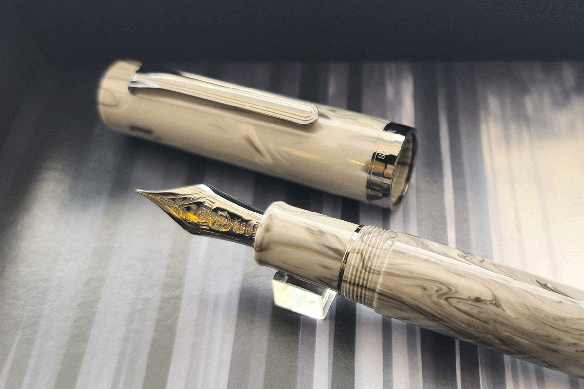 Sailor Luminious Shadow Fog Grey Fountain Pen Medium 21K Nib