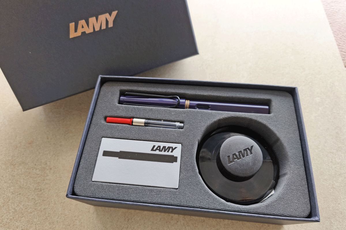 Lamy Safari Fountain Pen Meteora Purple Fountain Pen with Ink Gift Set