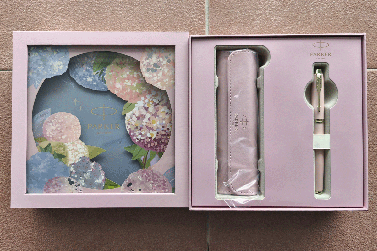 Parker IM Hydrangeas Rollerball Gift Set with Pen Pouch