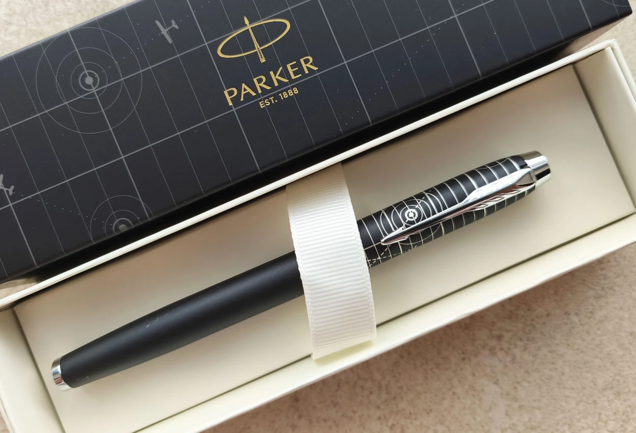 Parker IM Legacy of Flight Black CT Rollerball Pen