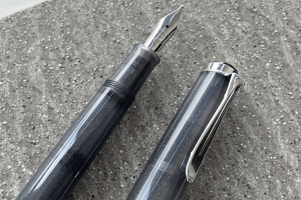 Pelikan M205 Fountain Pen Moonstone Special Edition