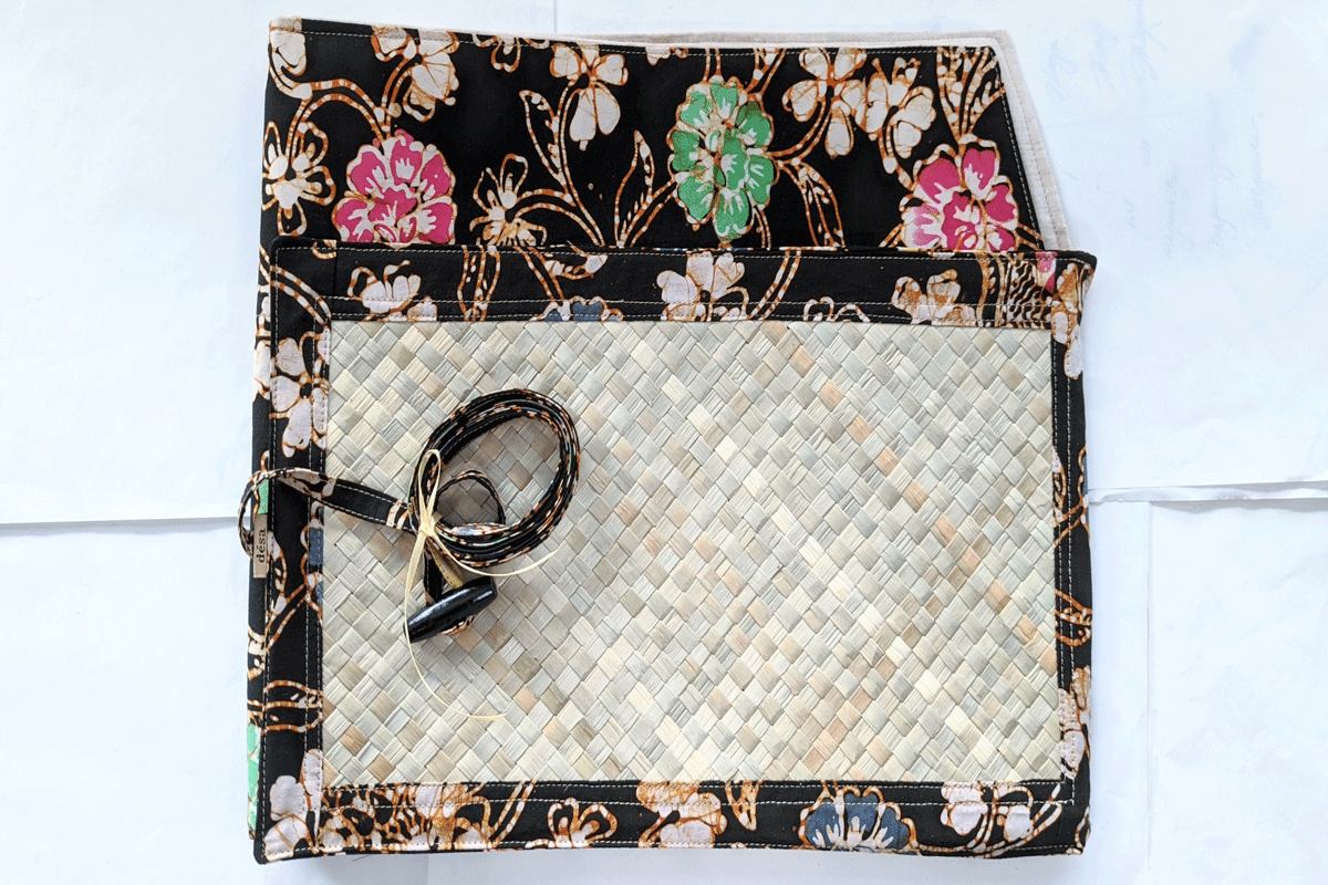 Desa Heritage Batik Textile Pen Roll For 18 Pens  Design A BLACK