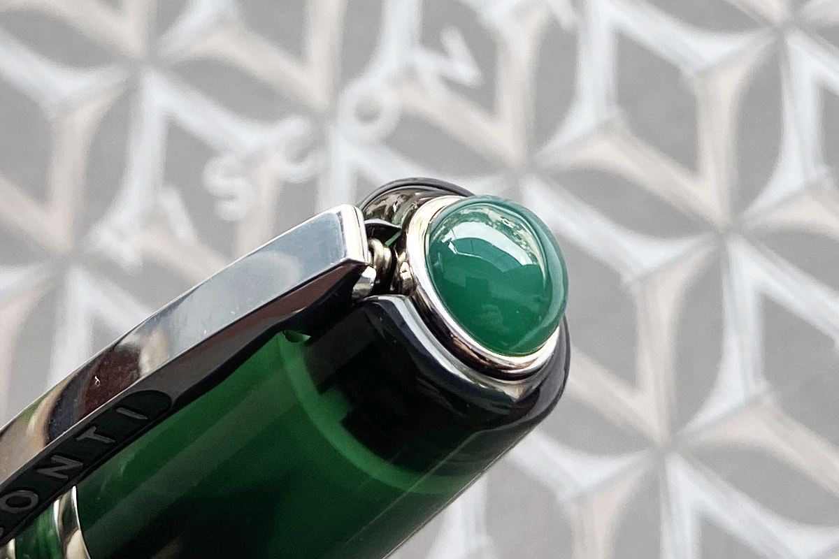 Visconti Homo Sapiens Demo Stone Emerald Fountain Pen 14K Medium Nib