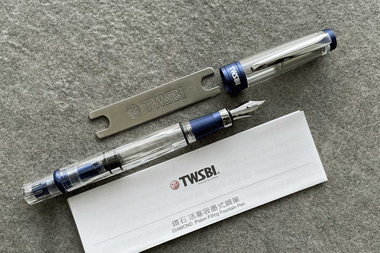 TWSBI Limited Edition Diamond 580 ALR Navy Blue Fountain Pen TWSBI Limited Edition Diamond 580 ALR Navy Blue Fountain Pen