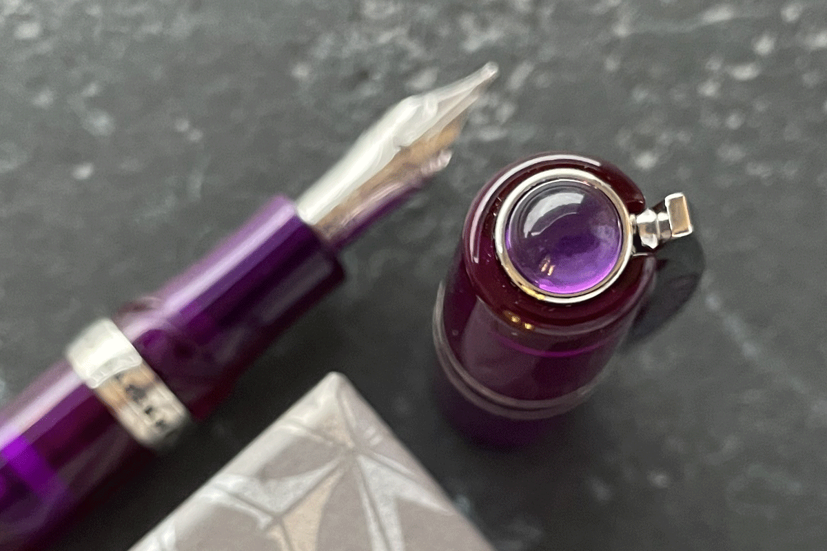 Visconti Homo Sapiens Demo Stone Amethyst Purple Fountain Pen 14K Medium Nib