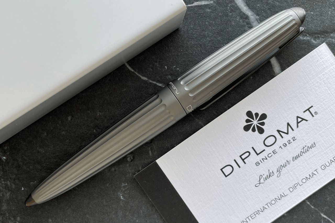 Diplomat Aero Grey Fountain Pen