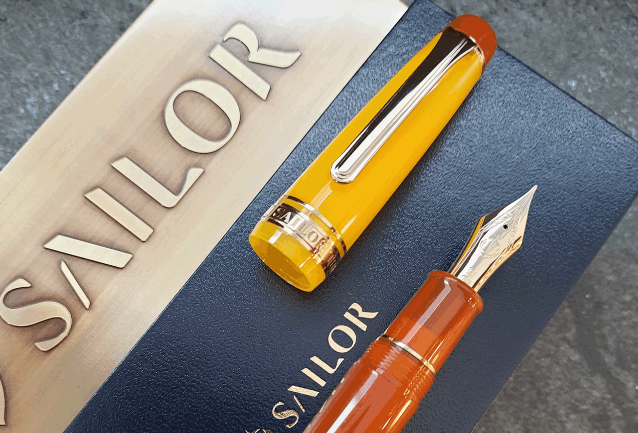 Sailor King of Pen Professional Gear Moonlight Over The Ocean 21K Fountain Pen