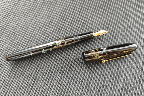 Namiki Yukari Yozakura Raden Fountain Pen 18K Medium Nib