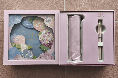 Parker IM Hydrangeas Rollerball Gift Set with Pen Pouch