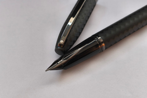 Sheaffer Legacy 9066 Chevron Matte Black Fountain Pen