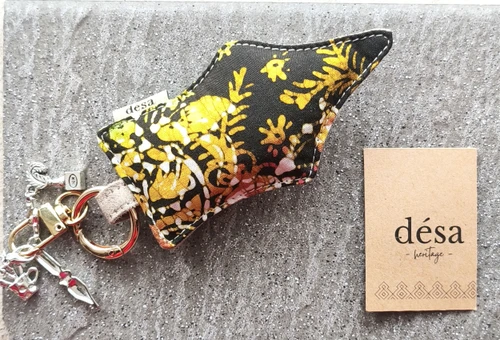 Desa Heritage Batik Keychain/Charm Design B