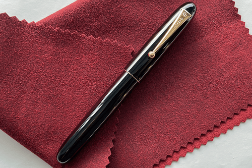 Namiki  Yukari Royale Urushi Lacquer Black Fountain Pen Medium Nib