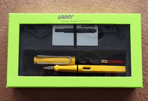 Lamy Safari Yellow Fountain Pen Gift Set With Ink Cartridges 