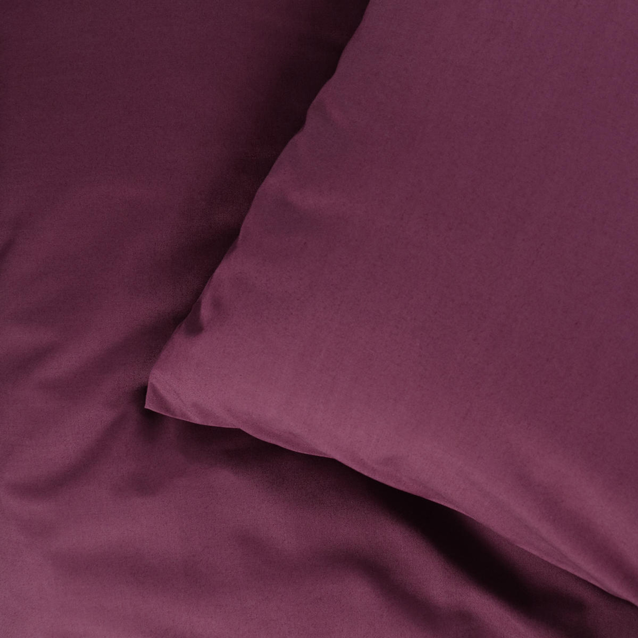 Low Cost Flame Retardent Pillowcases BS7175 With Price Promise Guarantee