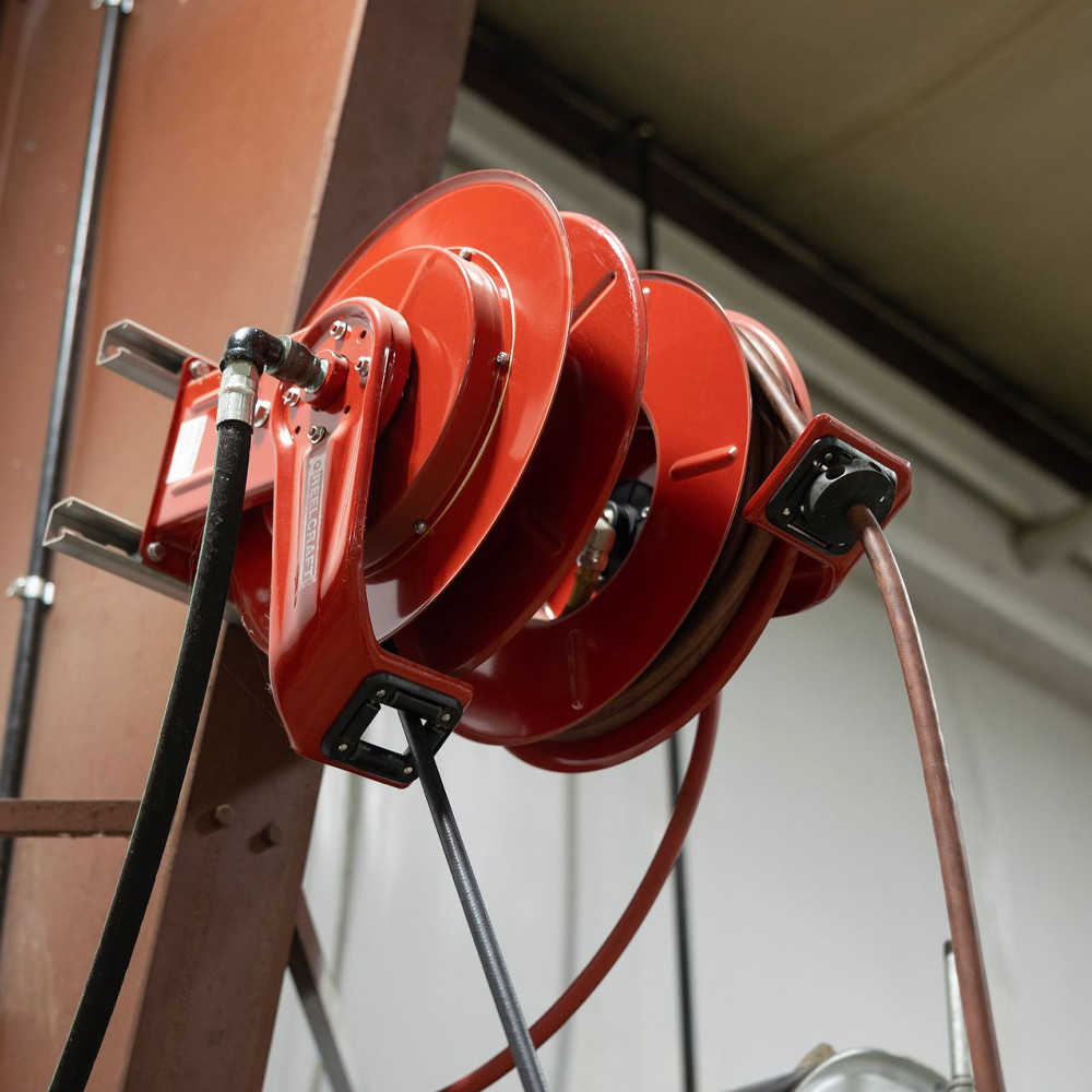 Reelcraft 7850-OMP 1/2 x 50ft, 2000 psi, Oil Reel with Hose
