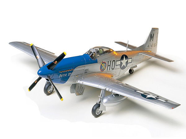 North American P-51D Mustang 8th AF 1/48 T61040-000 North American P-51D Mustang 8th AF 1/48 T61040-000