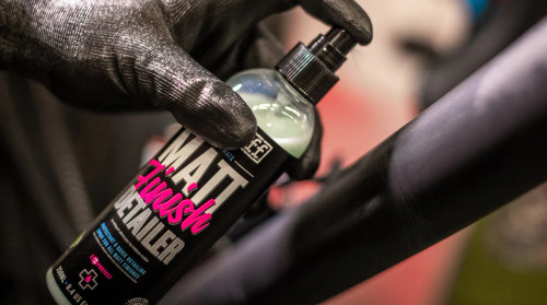 Muc-Off - Detailer para Pinturas Matte y Satinadas - Matt Finish Detailer (253)