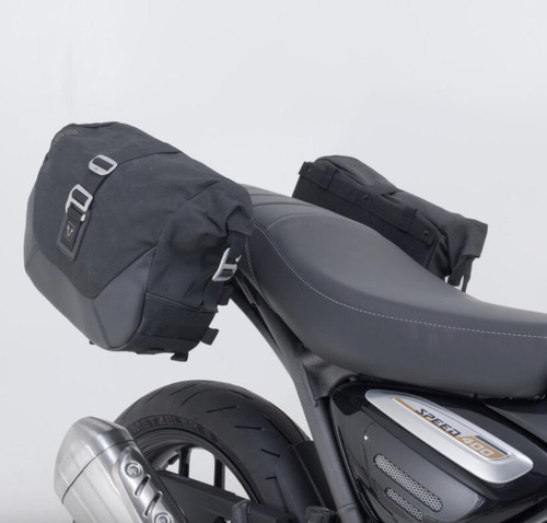  Kit Anclaje SLC + Alforjas Legend LC para Triumph Speed 400/Scrambler 400 X (Black Edition) (BC.HTA.11.616.20100) (