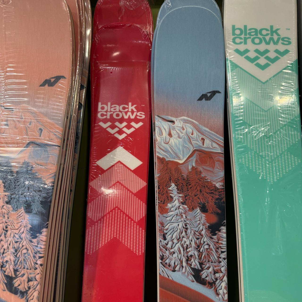 SHOP SKI EQUIPMENT SHOP SKI EQUIPMENT