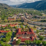 Mountain Town Guide to Colorado by outdoor DIVAS : Glenwood Springs 