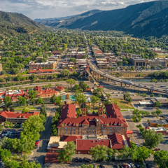 Mountain Town Guide to Colorado by outdoor DIVAS : Glenwood Springs 