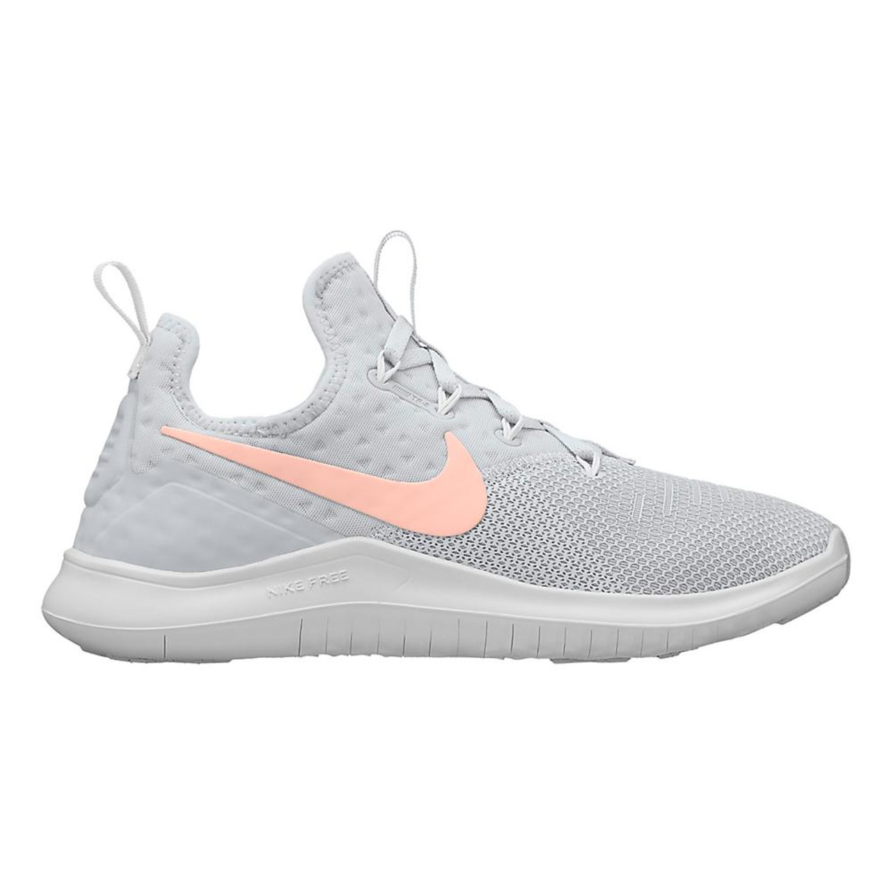 nike women tr 8