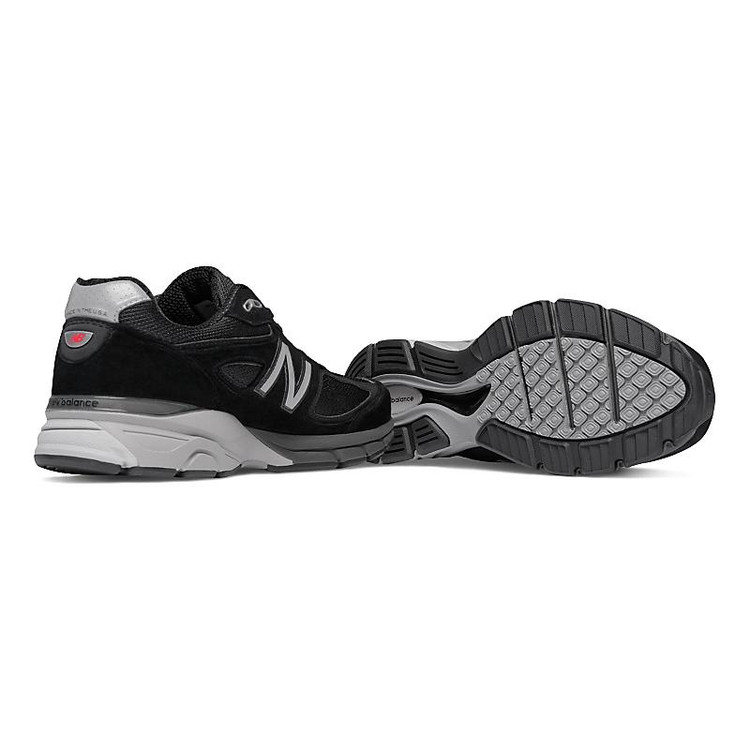 new balance men's 900v4