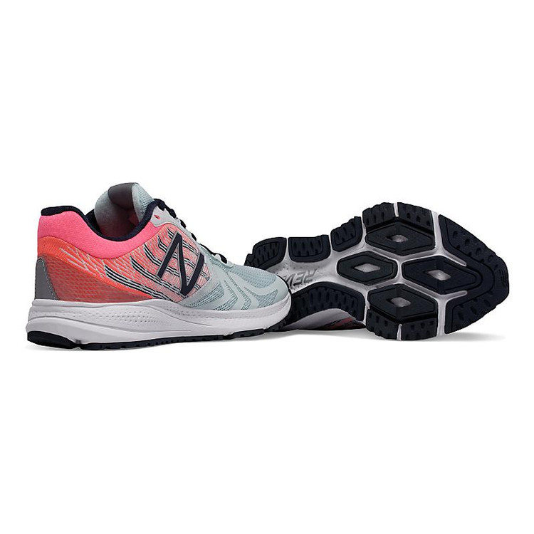 new balance women's vazee pace v2 running shoe