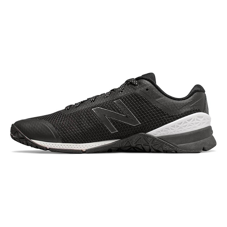 men's new balance minimus 40v1