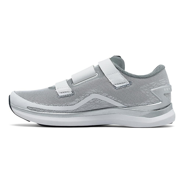 new balance women's 09v1 training shoe