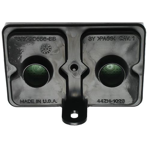 Standard Ignition Fuel Vapor Canister CP3046 - connector view
