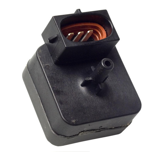 Standard Ignition EGR Valve Pressure Feedback Sensor VP5 - front view