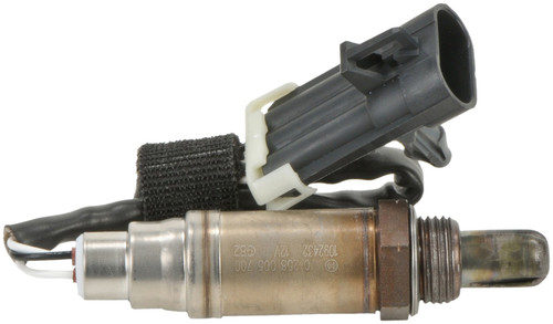 Bosch Premium Switching-Type Oxygen (O2) Sensors 15700 for 1993-1996 Buick/Chevrolet/GMC 3.8L 4.3L (Park Avenue, Regal, Astro, C1500)