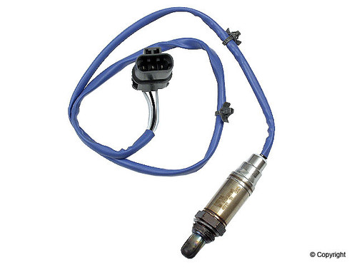 Bosch Premium Switching-Type Oxygen (O2) Sensors 15983 for 1999-2002 Nissan 3.3L (Frontier, Xterra)