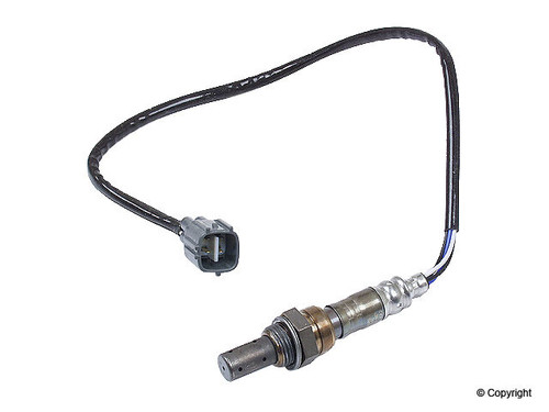 Denso Air-Fuel Ratio Sensor 4 Wire, Direct Fit, Heated 234-9010 for 2000-2004 Subaru/Toyota (Outback, Camry, Solara)