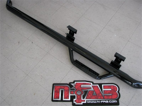 N-Fab Nerf Step for 99-06 Chevy-GMC 1500/2500 Regular Cab - Gloss Black - Cab Length - 3in