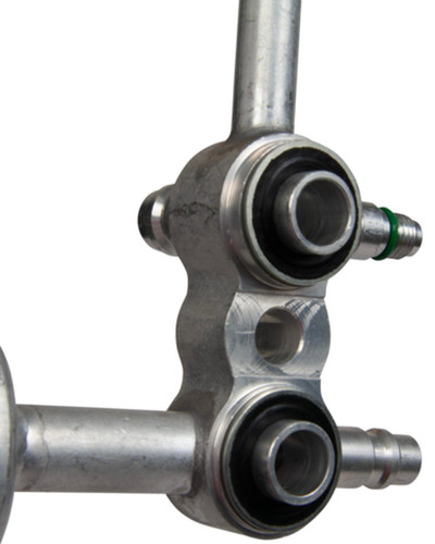Four Seasons Discharge & Suction Line Hose Assembly for 1996-2000 Chevrolet/GMC 7.4L (C2500, C2500 Suburban, C3500, C3500HD) 56176