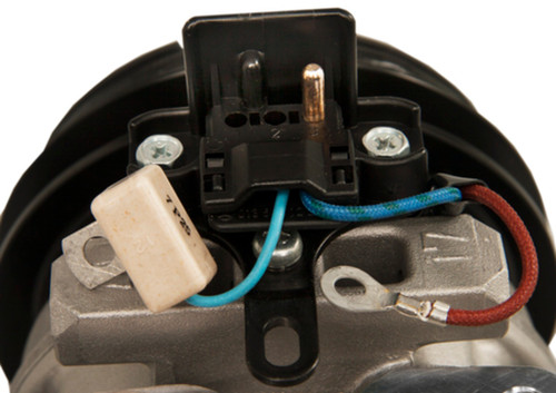 Four Seasons New 10P17C Compressor for 1985-1994 Audi/Mercedes-Benz 2.2L (100, 100 Quattro, 200, 200 Quattro) 58338