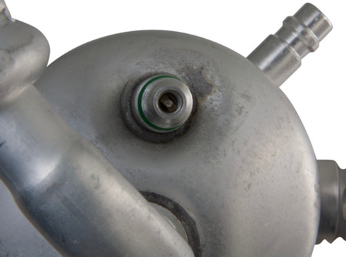Four Seasons Accumulator w/ Hose for 1997-2004 Ford/Lincoln 4.6L 5.4L (Expedition, F-150, F-150 Heritage, F-250) 83021